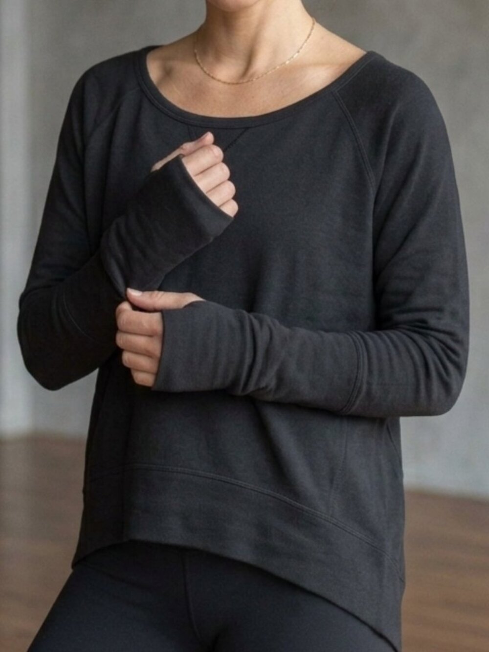 Lululemon Meditate Pullover Black Wide Scoop Neck High-Low Sweatshirt Size 4